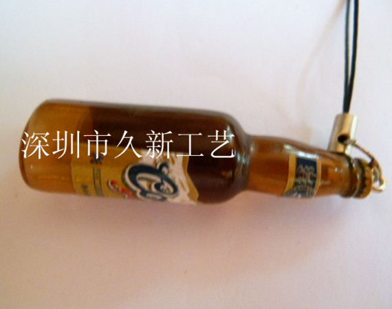 樹脂工藝品：藍帶啤酒瓶