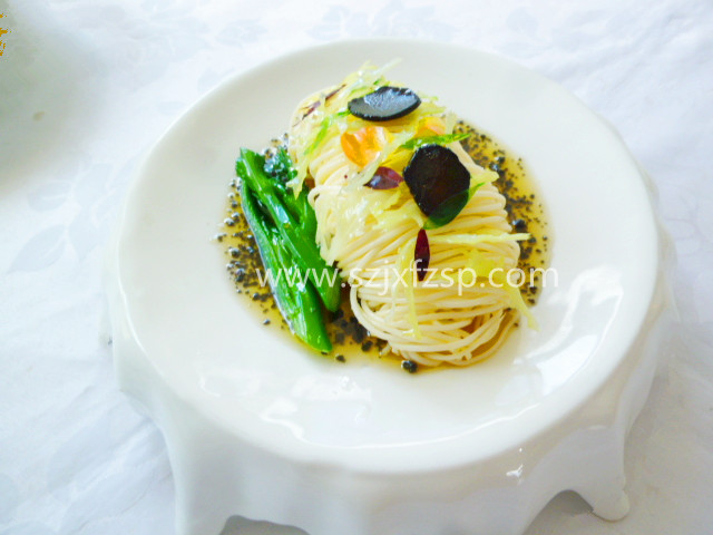 <b>食物仿真 碧綠黑松露拌面模型</b>