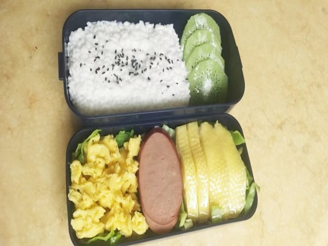 <b>白切雞肉假菜便當模型</b>