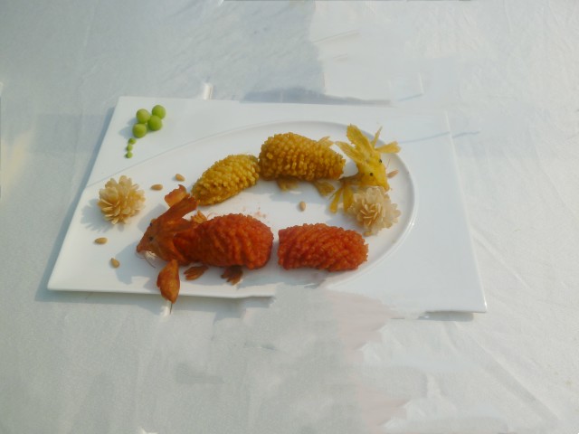 <b>假菜 松鼠魚戲葡萄食物模型</b>